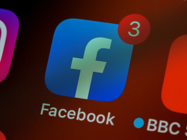 Hoaxy a dezinformácie na Facebooku